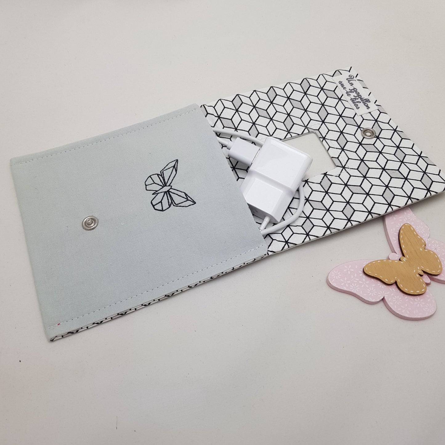 Pochette chargeur de téléphone